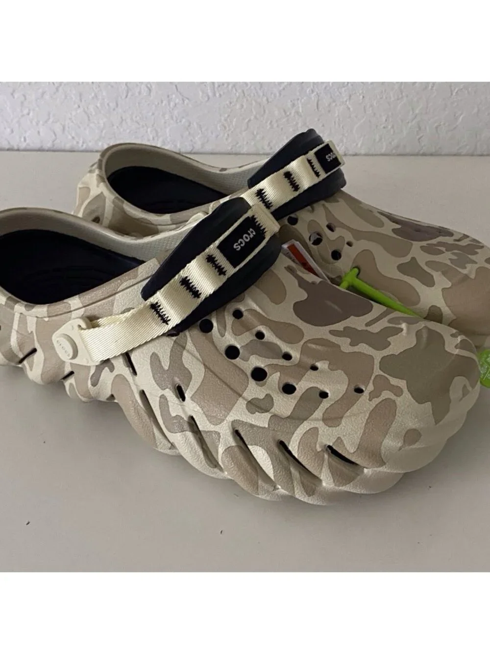 Crocs Echo Duck Camo Clog Slip On Shoes Sandals 211981-2YJ Men’s Sz 11 NEW